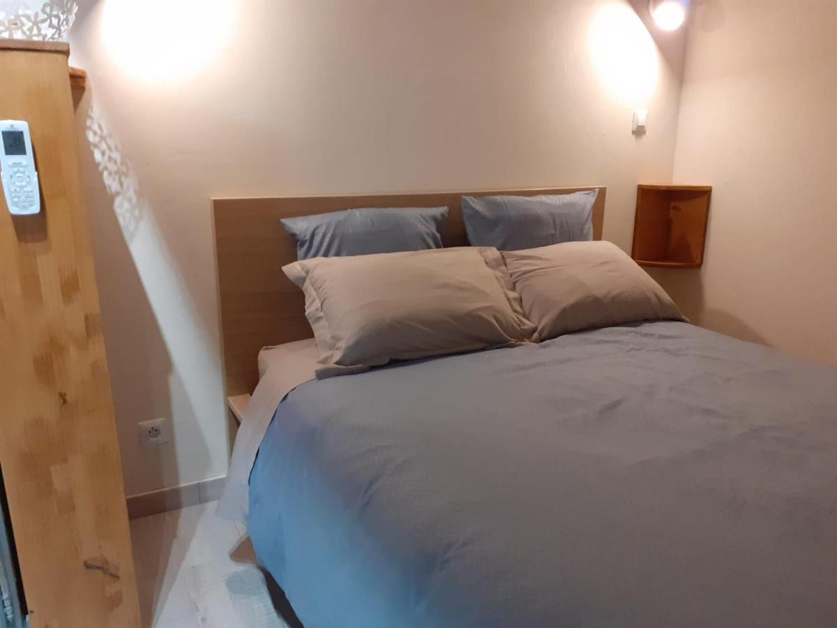 Studio Independant Dans Villa Neffies Ngoại thất bức ảnh